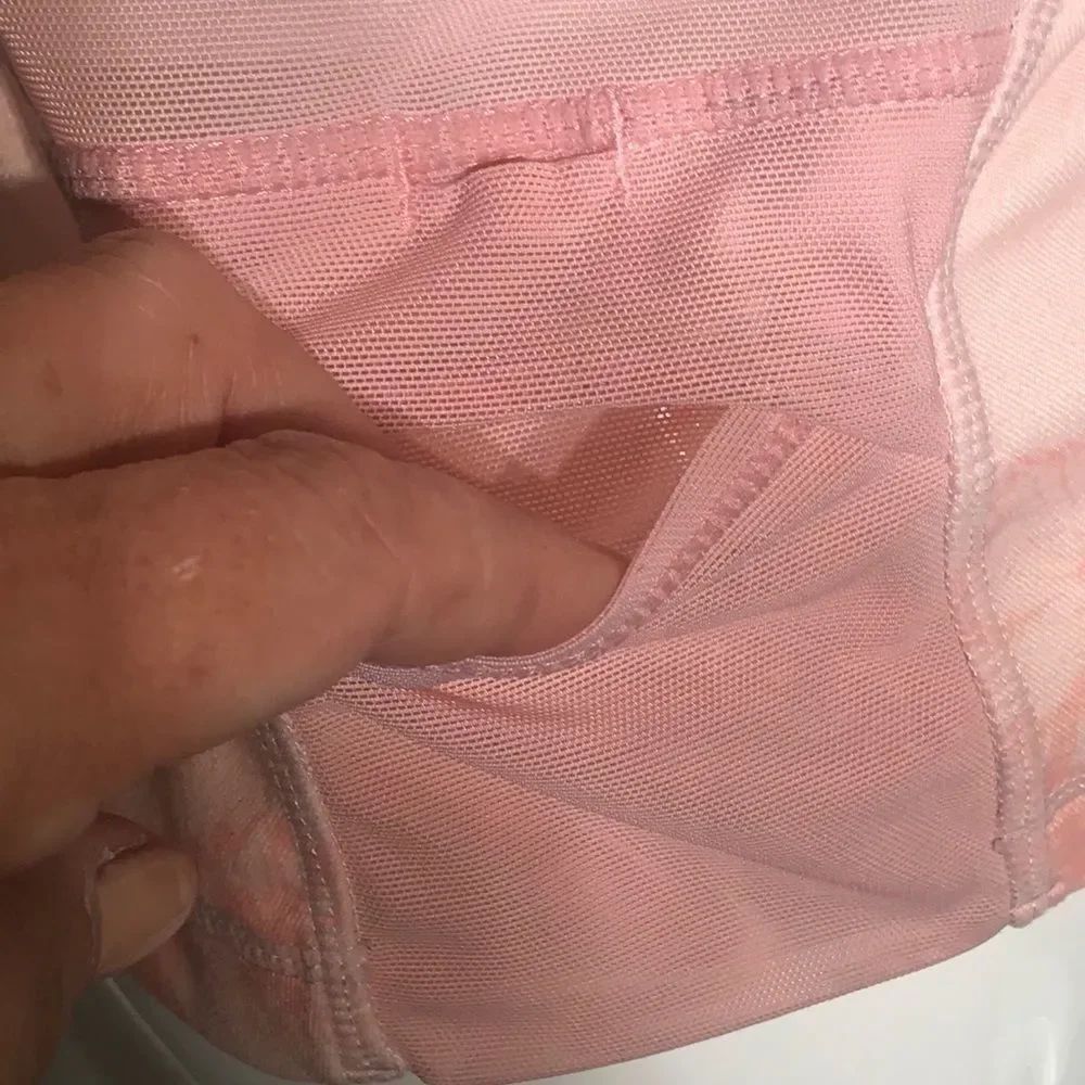 Lululemon Racer Back Pink Print & Mesh Running Top - Picture 5 of 7